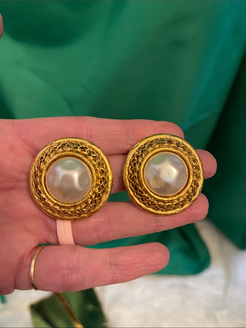 Vintage Chanel Large Mabe Pearl Filigree Rope Border Clip On Earrings- and bonus - Picture 10 of 12